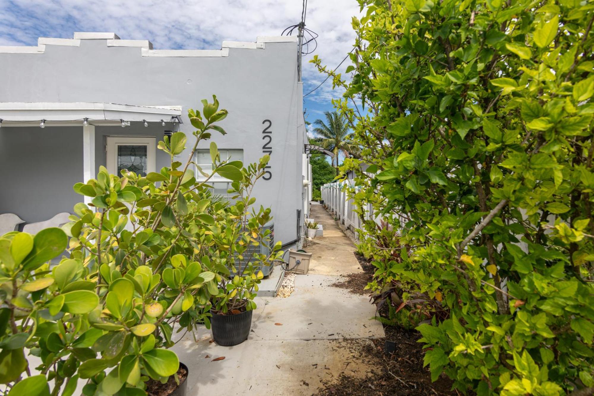 Apartment Charming In With Parking And Patio *