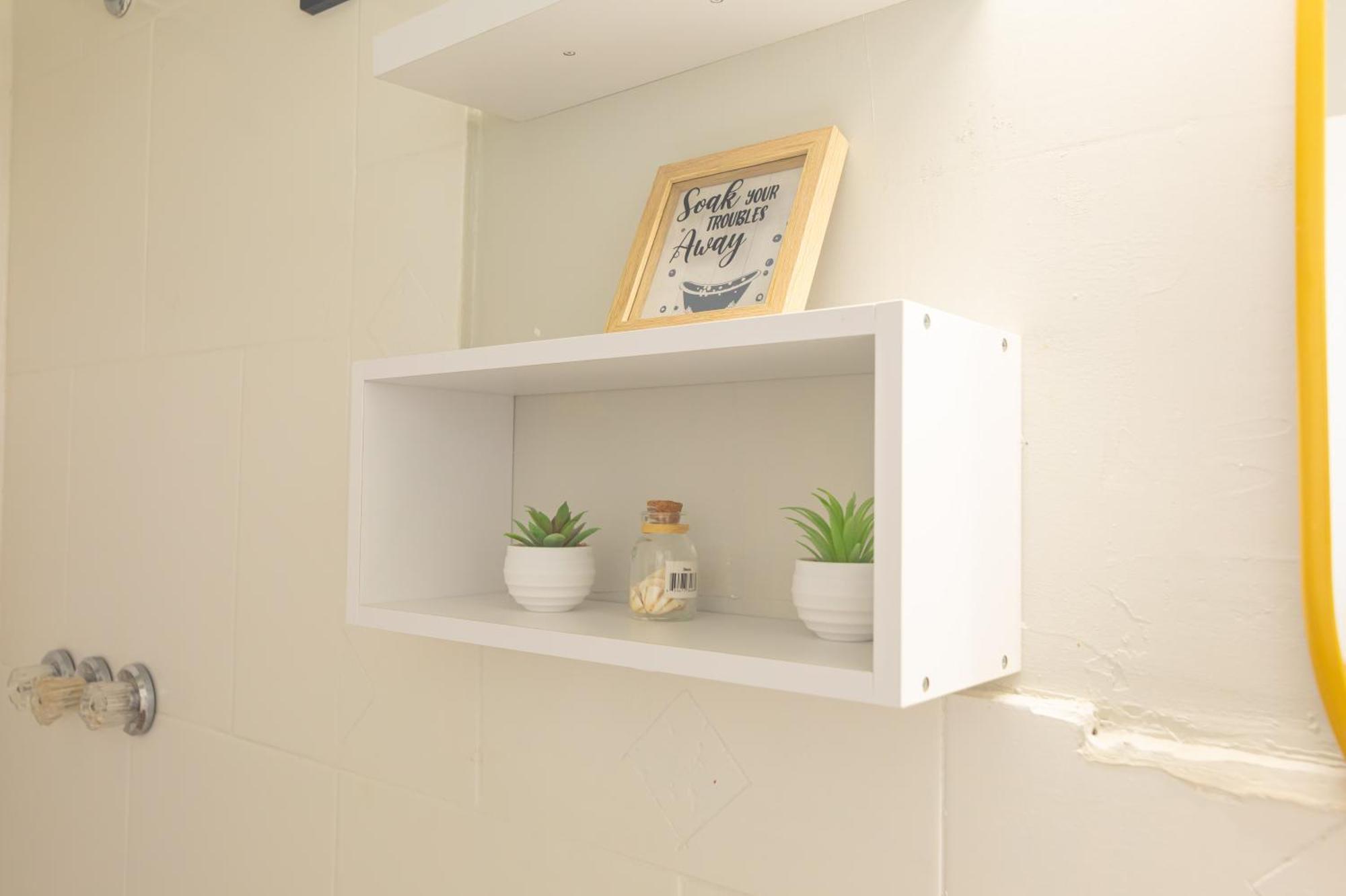Charming In With Parking And Patio * Miami