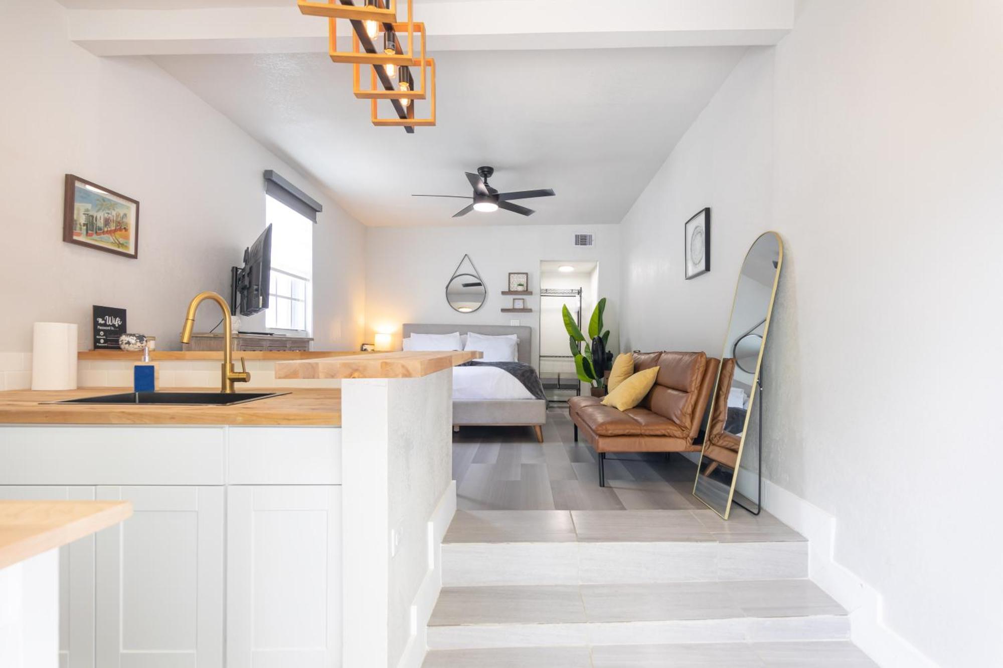 Apartment Charming In With Parking And Patio *